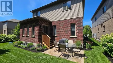 61 Maidens Crescent Collingwood ON L9Y 5M4