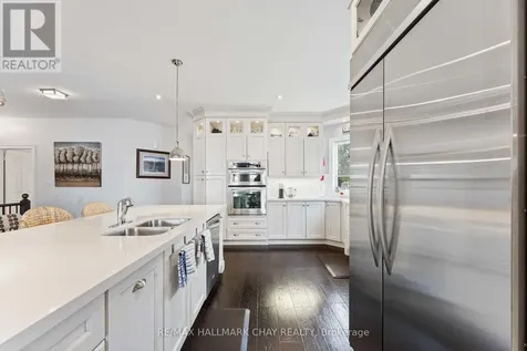 19 Starboard Circle Wasaga Beach ON L9Z 0E9