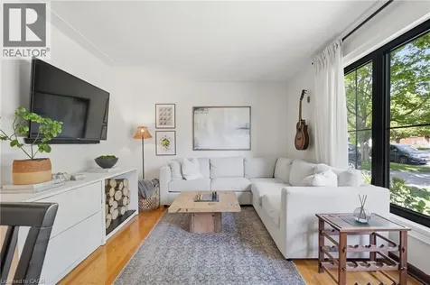 6 Mccammon Street Paris ON N3L 1V9