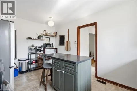 6 Mccammon Street Paris ON N3L 1V9
