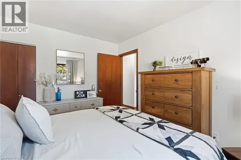 6 Mccammon Street Paris ON N3L 1V9