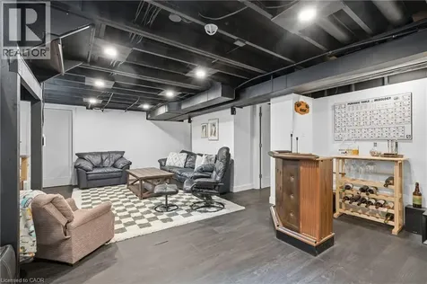 6 Mccammon Street Paris ON N3L 1V9