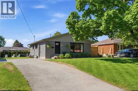 6 Mccammon Street Paris ON N3L 1V9