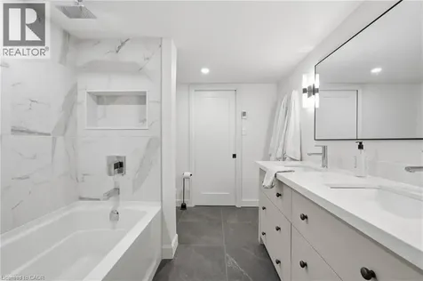 6 Mccammon Street Paris ON N3L 1V9