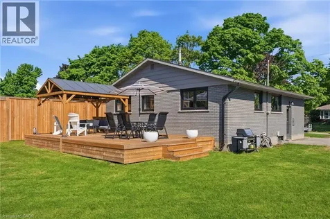 6 Mccammon Street Paris ON N3L 1V9