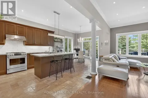 19 Emerald Heights Drive Whitchurch-stouffville ON L4A 0C8