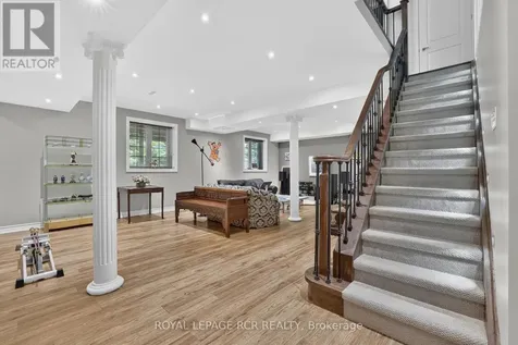 19 Emerald Heights Drive Whitchurch-stouffville ON L4A 0C8