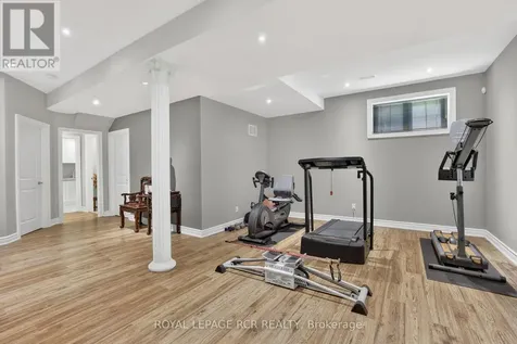 19 Emerald Heights Drive Whitchurch-stouffville ON L4A 0C8