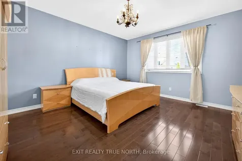 27 Grand Poplar Lane Wasaga Beach ON L9Z 0C7