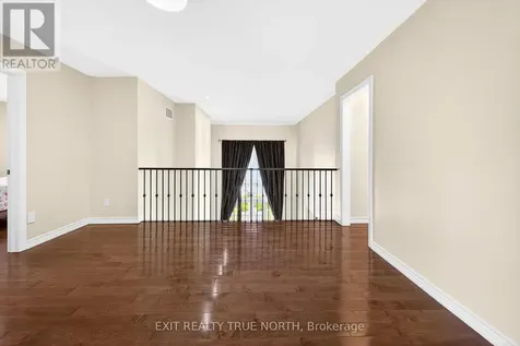 27 Grand Poplar Lane Wasaga Beach ON L9Z 0C7