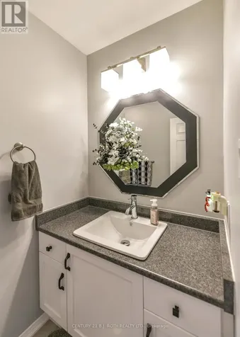 25 Rachael Road Orillia ON L3V 7Y3