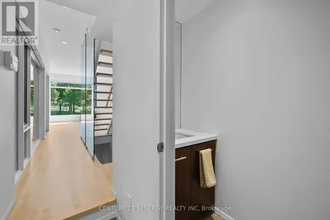 26 Stonehurst Avenue Ottawa ON K1Y 1R4