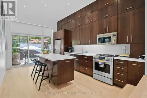 26 Stonehurst Avenue Ottawa ON K1Y 1R4