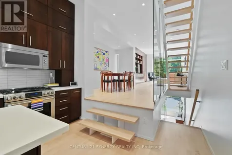 26 Stonehurst Avenue Ottawa ON K1Y 1R4