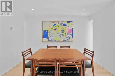 26 Stonehurst Avenue Ottawa ON K1Y 1R4