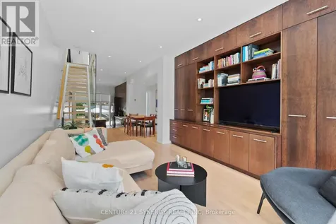 26 Stonehurst Avenue Ottawa ON K1Y 1R4