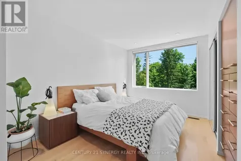 26 Stonehurst Avenue Ottawa ON K1Y 1R4