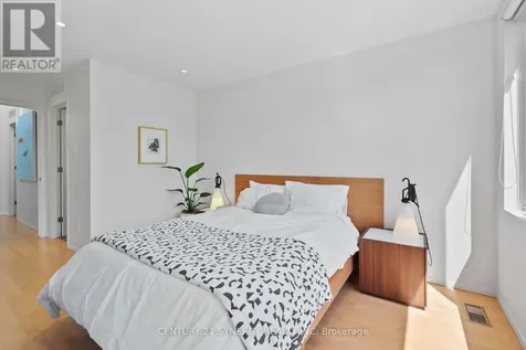 26 Stonehurst Avenue Ottawa ON K1Y 1R4