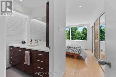 26 Stonehurst Avenue Ottawa ON K1Y 1R4