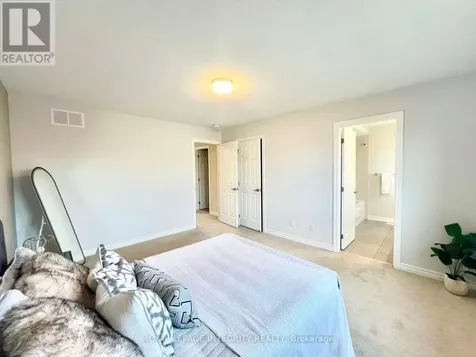 422 Cope Drive Ottawa ON K2V 0P8