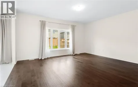 10 Mcgovern Lane Paris ON N3L 0K3