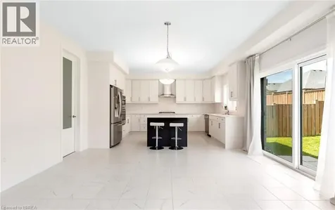 10 Mcgovern Lane Paris ON N3L 0K3