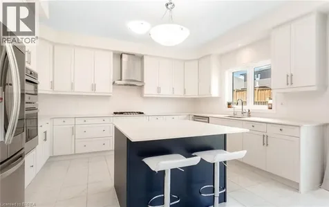 10 Mcgovern Lane Paris ON N3L 0K3