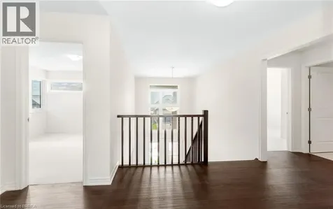 10 Mcgovern Lane Paris ON N3L 0K3
