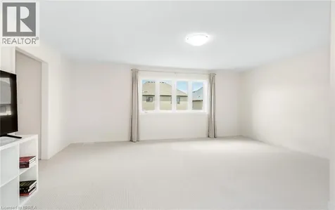 10 Mcgovern Lane Paris ON N3L 0K3