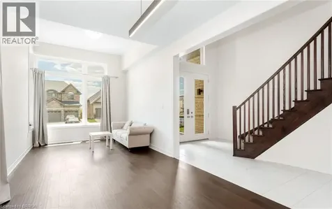 10 Mcgovern Lane Paris ON N3L 0K3