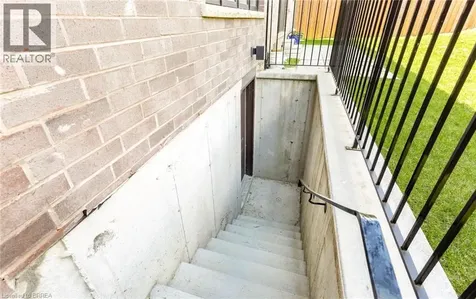 10 Mcgovern Lane Paris ON N3L 0K3