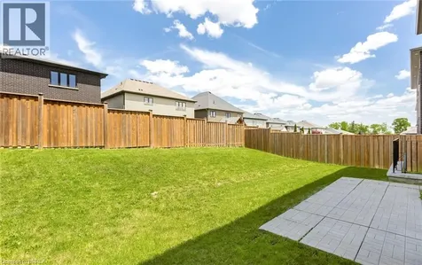 10 Mcgovern Lane Paris ON N3L 0K3