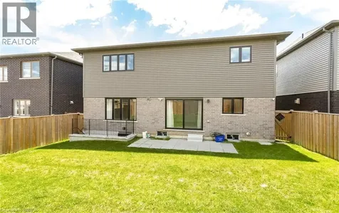 10 Mcgovern Lane Paris ON N3L 0K3