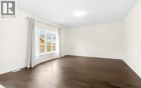 10 Mcgovern Lane Paris ON N3L 0K3