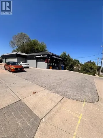 556 Stirling Avenue South Kitchener ON N2M 3J6