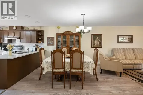 11294 Timber Bay Crescent Windsor ON N8R 2L2