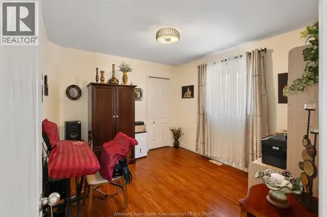 11294 Timber Bay Crescent Windsor ON N8R 2L2