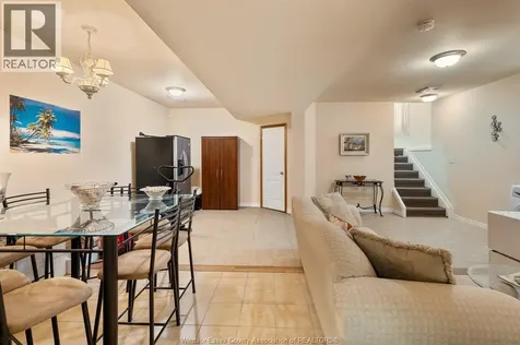 11294 Timber Bay Crescent Windsor ON N8R 2L2