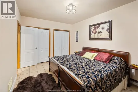 11294 Timber Bay Crescent Windsor ON N8R 2L2