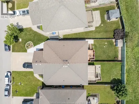 11294 Timber Bay Crescent Windsor ON N8R 2L2