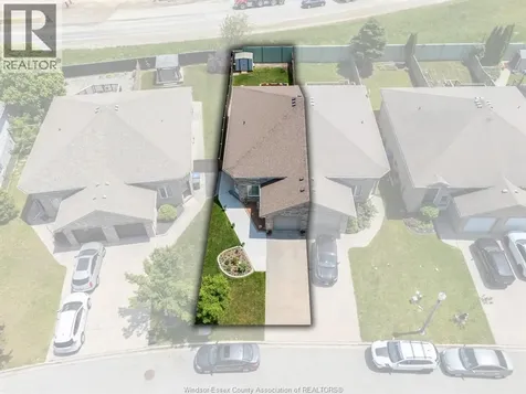 11294 Timber Bay Crescent Windsor ON N8R 2L2