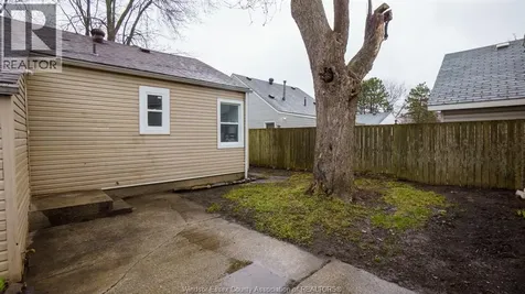 1296 Elm Avenue Windsor ON N8X 2B5