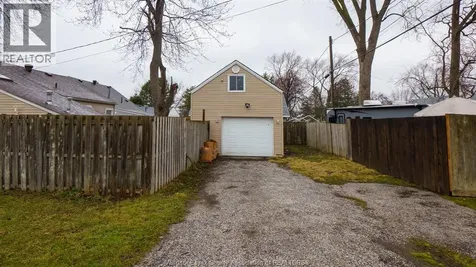 1296 Elm Avenue Windsor ON N8X 2B5