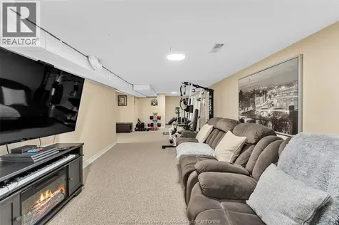 1366 Lillian Avenue Windsor ON N8X 4A5