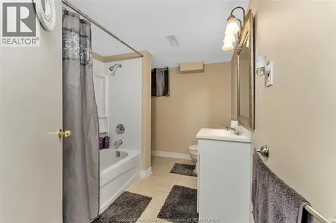 1366 Lillian Avenue Windsor ON N8X 4A5