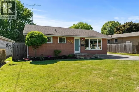 67 Danforth Avenue Leamington ON N8H 2P8
