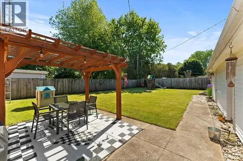 67 Danforth Avenue Leamington ON N8H 2P8