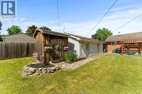 67 Danforth Avenue Leamington ON N8H 2P8