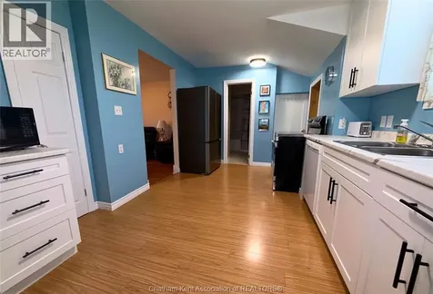141 Poplar Street Chatham ON N7L 1K4