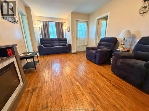 141 Poplar Street Chatham ON N7L 1K4